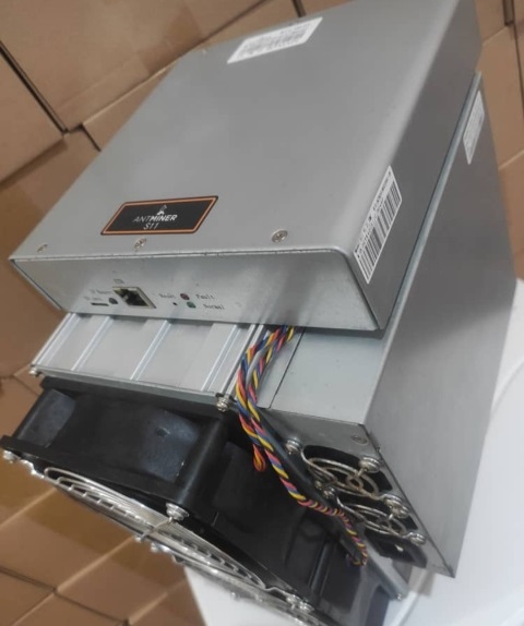 فروش دستگاه ( ماینر ) استخراج بیت کوین در دبی امارات