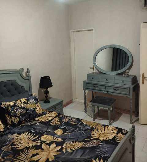 مارلیک کرج 50 متر بدون پارکینگ و انباری ده متر حیاط خلوت