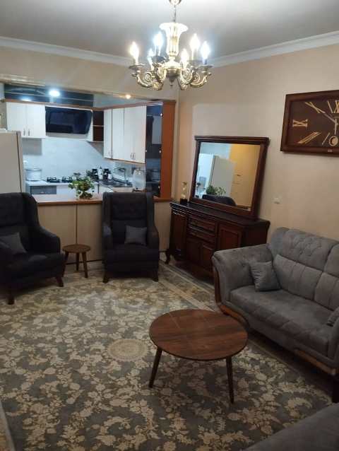 مارلیک کرج 50 متر بدون پارکینگ و انباری ده متر حیاط خلوت