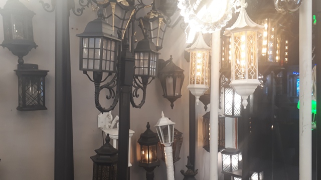 انواع چراغ پارکی،حیاطی،باغی پایه دار و دیواری اهواز به مدیریت صادقی