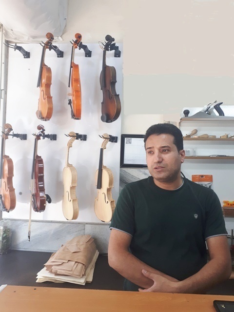 ساخت , تعمبر , رگلاژ ویولون در ملایر توسط استاد رضا حاج رضایی violon maker